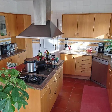Old Cork Tree Villa Homestay *
